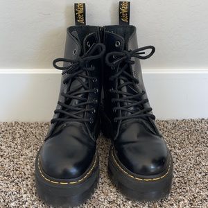 JADON PLATFORMS • SIZE: 7 WOMENS (Doc Martens)